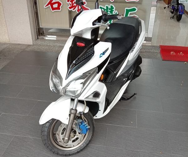 台中流當機車拍賣 2018年 PGO 比雅久 ALPHA MAX 125CC 前後碟煞 9成5新 喜歡價可議 ZG127